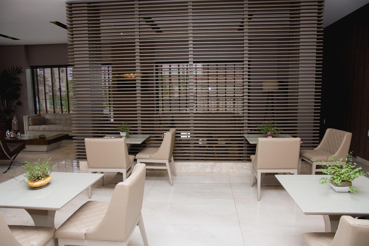 Class Hotel