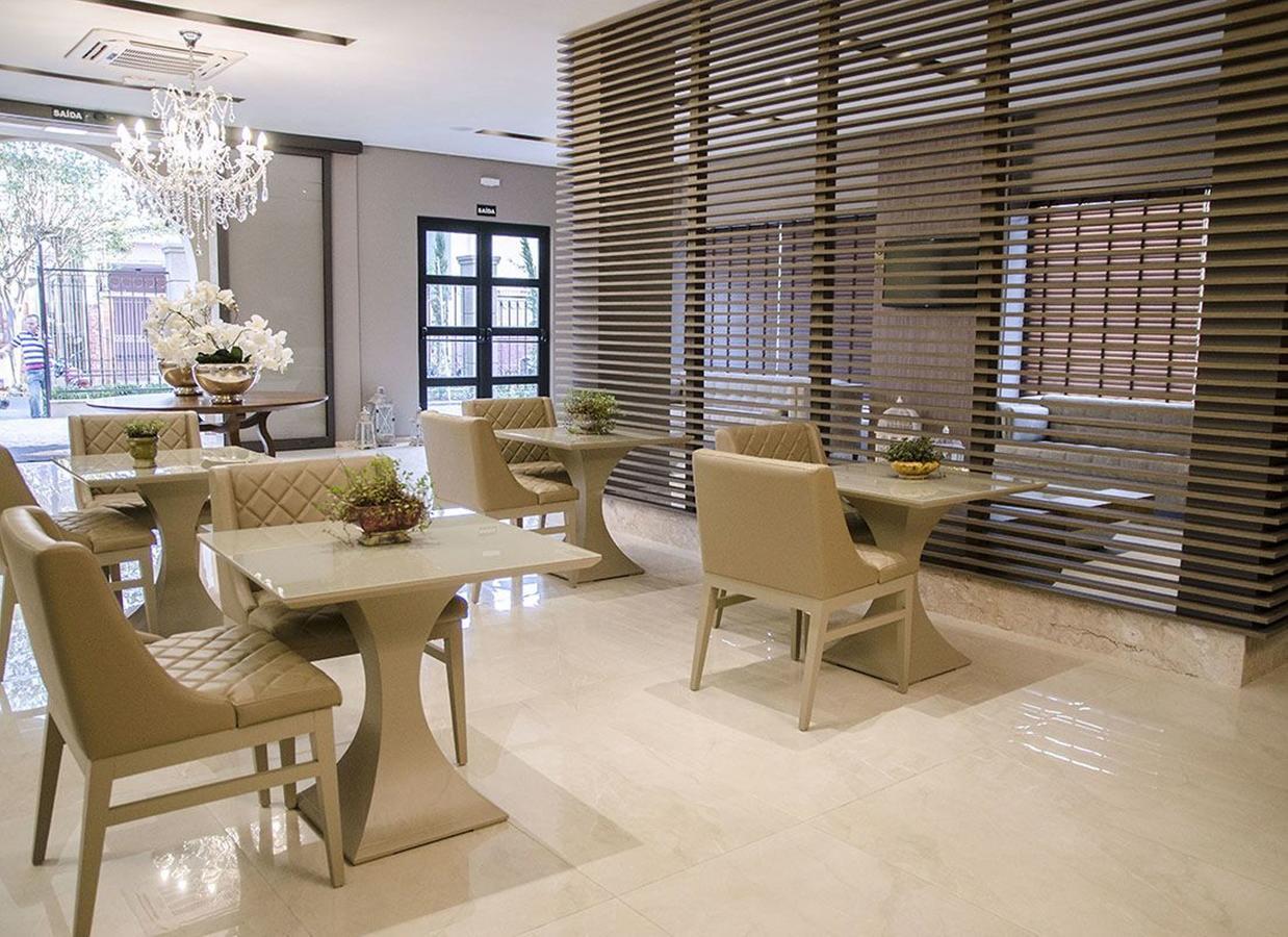Class Hotel